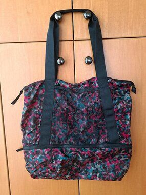 Nylon Carryall Shoulder Tote Bag w/Drop Bottom